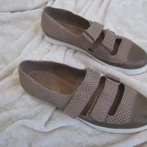 Aerosoles Comfortable Walking Shoes